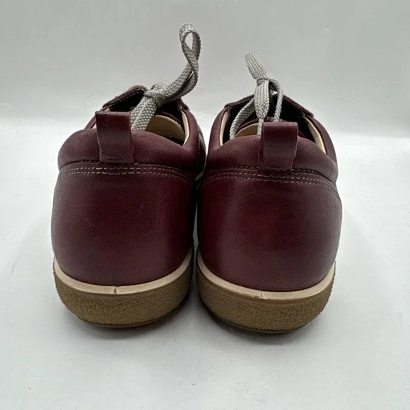 Ecco Shoes Womens 40 Sneakers Maroon Lace Up Casual Round Toe Low Top Comfort - Picture 3 of 13